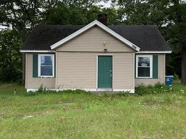 6221 E Apple Ave, Muskegon, MI 49442