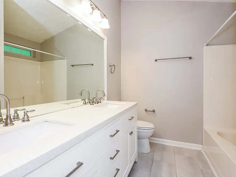 124 Drury Ln — Photo 12
