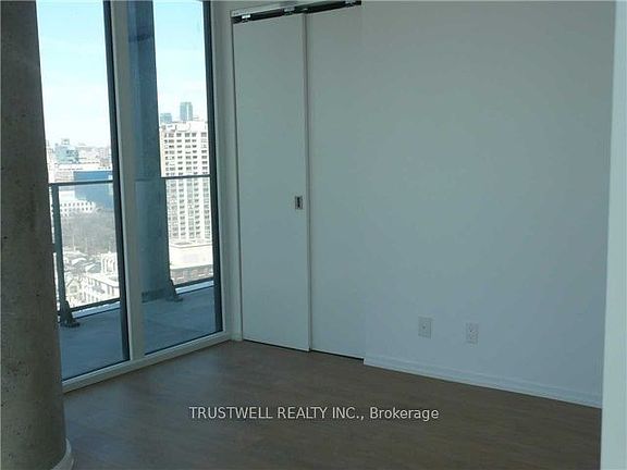 5th image of 125 SE Peter St #1702