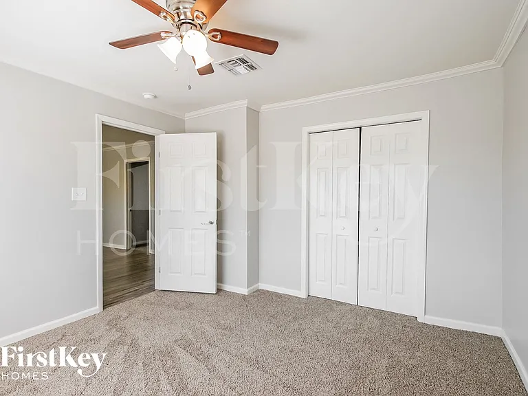 1132 N Rose St — Photo 10