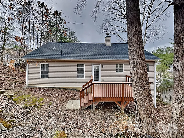 1048 Whispering Woods Dr — Photo 15