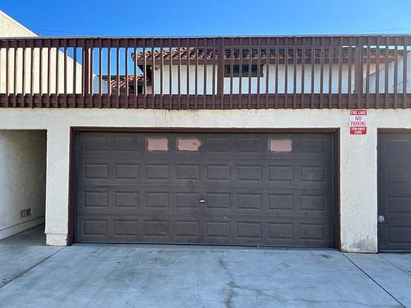 4th image of 11943 207th St APT B