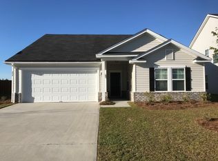 208 Lakepointe Dr, Savannah, GA 31407