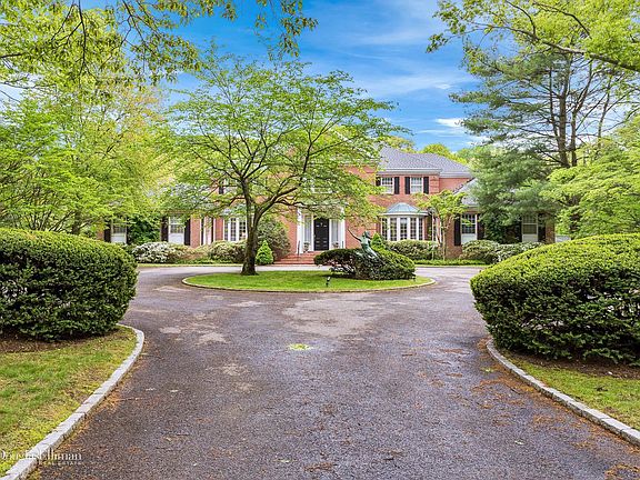 3rd image of 2 Red Fox Ln