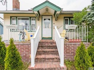 92 Moore Ave, Oceanside, NY 11572