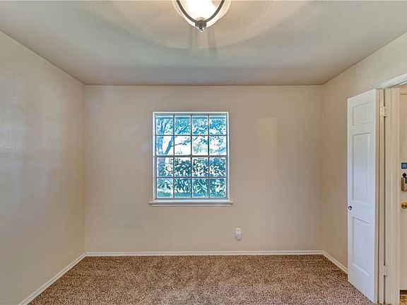 5th image of 719 Kennedy Ave