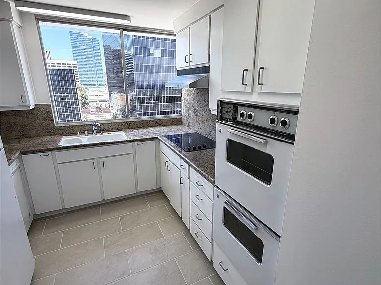 2160 Century Park E #1101 — Photo 15