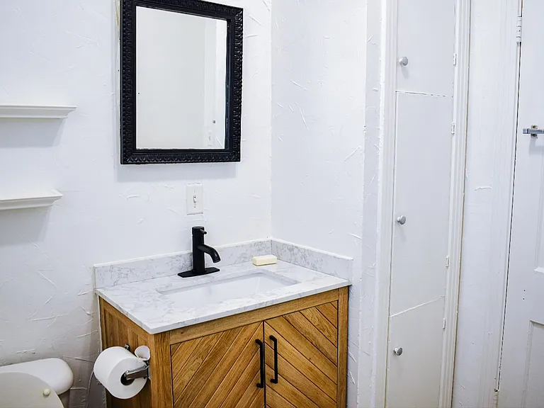 109 Odell St — Photo 2