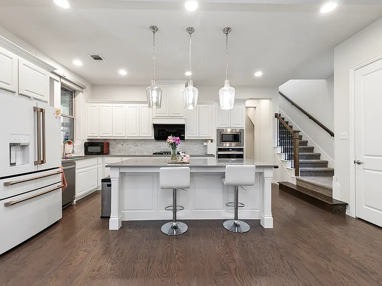 7108 Royal View Dr — Photo 18