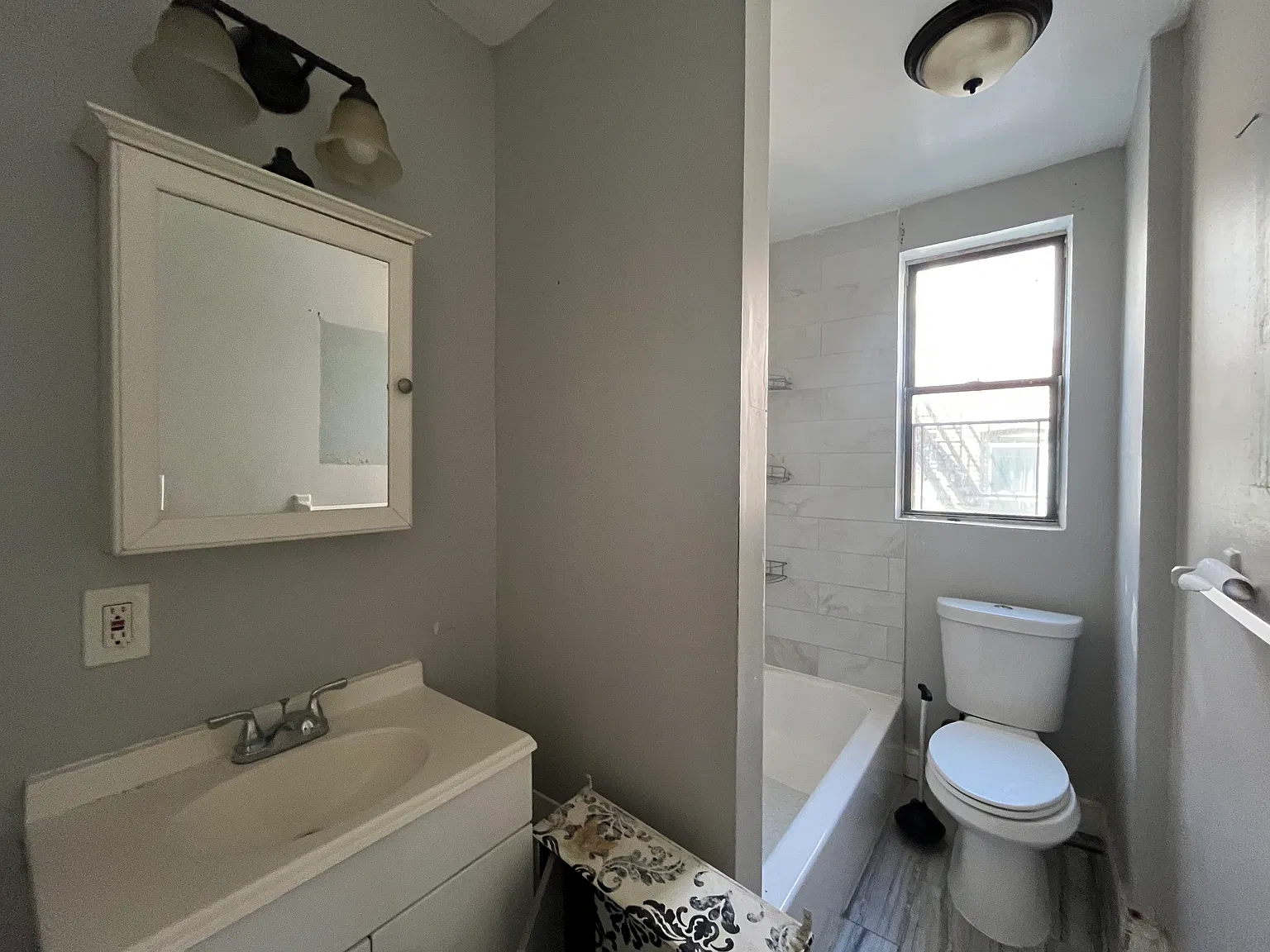 110 Warner Ave — Photo 4