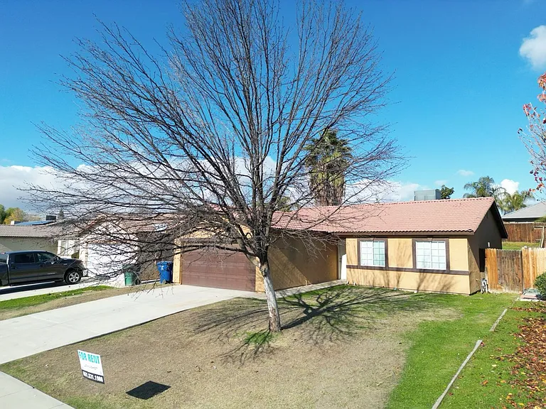 530 Sunset Meadow Ln — Photo 2