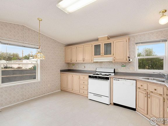 5th image of 235 N 2nd St #13