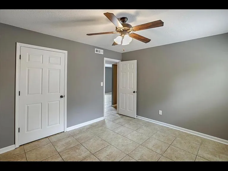 112 Eureka St — Photo 3