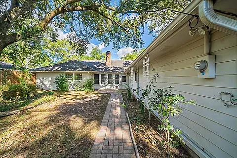 10503 Greencreek Dr — Photo 24