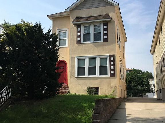 3rd image of 230 Liberty Ave
