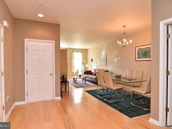 4th image of 29468 Whitstone Ln #904