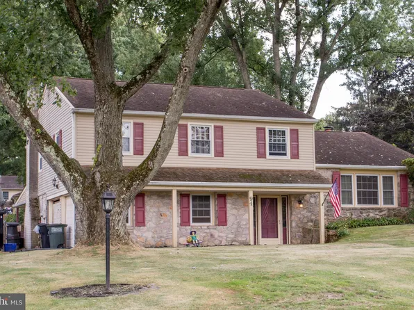 94 Spring Garden Mill Dr, Newtown, PA 18940
