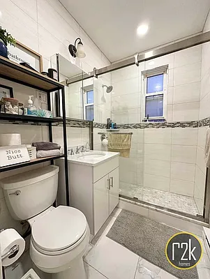 Rented by Realty 2000 Corp | media 15