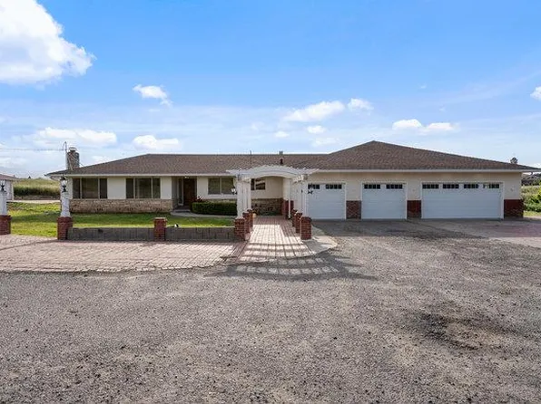 1080 Fairview Rd, Hollister, CA 95023