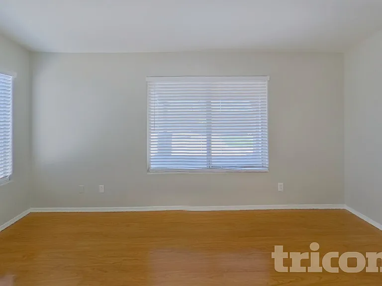 9002 W Palm Ln — Photo 6