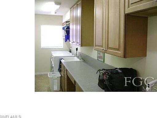 4th image of 909 Albany Ave