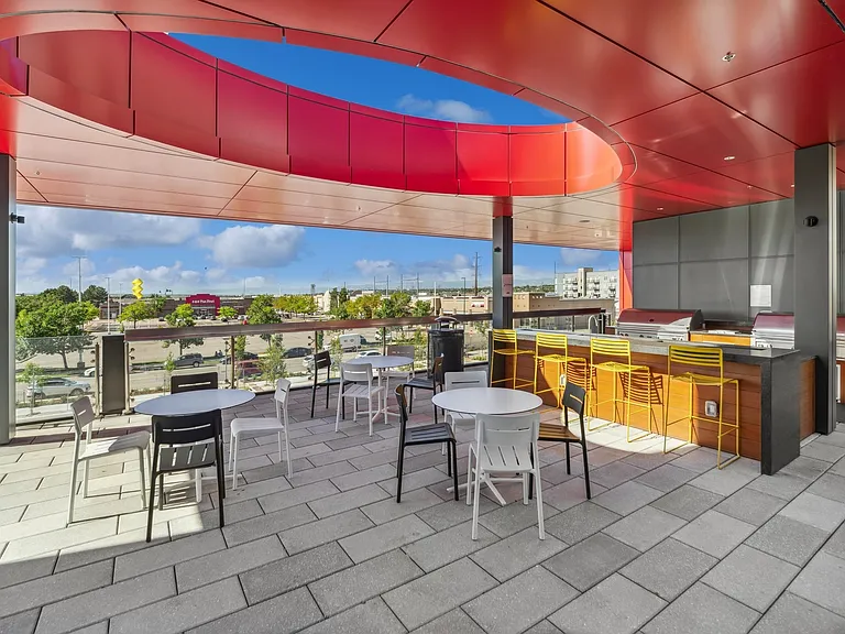 BroadwayPark_amenity_grill station