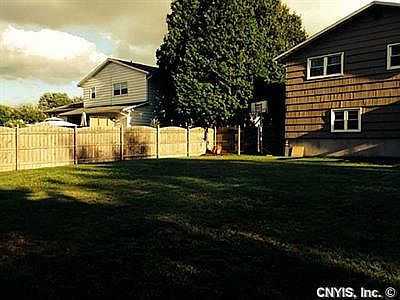 4th image of 124 Colony Park Dr