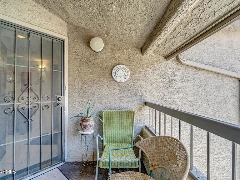 9460 E Mission Ln #214 — Photo 4