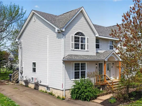 36 Algonquin Cres, Moncton, NB E1G 2C8