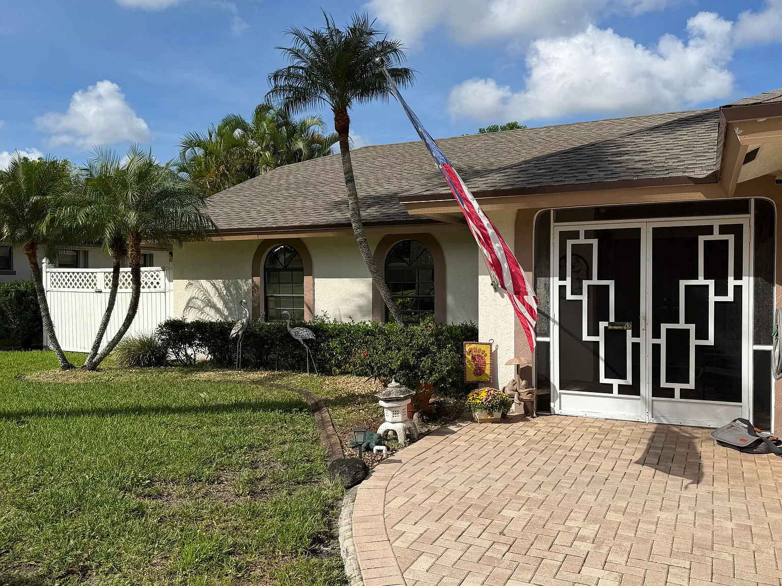 1 bed, 1.0 bath, 313 sqft, $1,800 — Photo 1