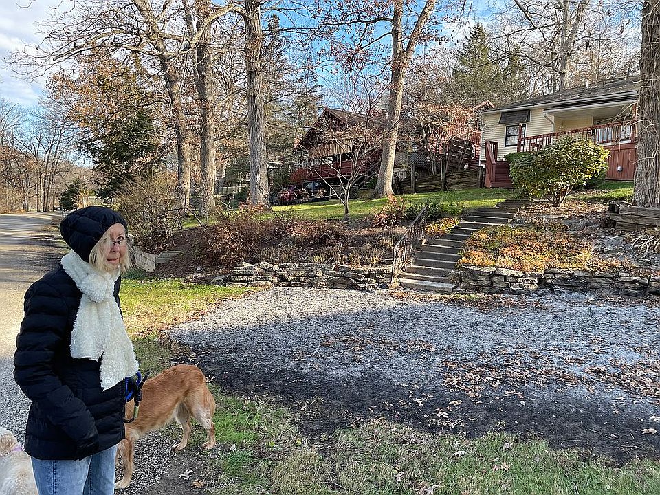 1st image of 993 Breezy Bluff Dr