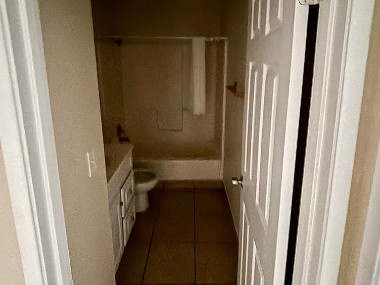 1101 Park Street Apartments — Photo 10