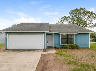 593 Radnor Ln, Jacksonville, FL 32221