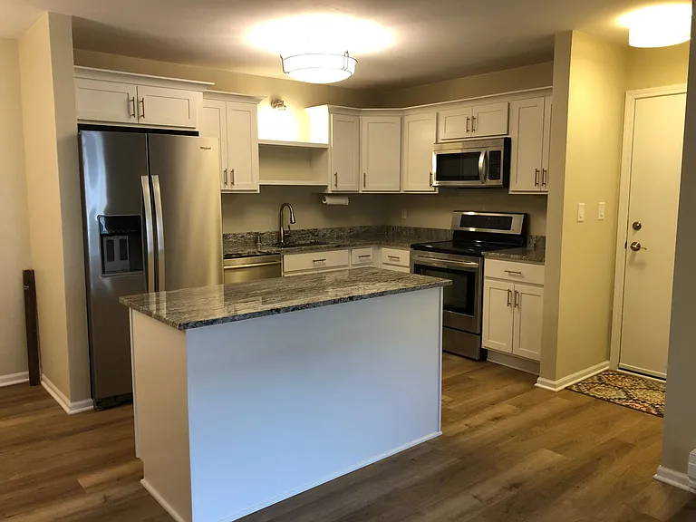 Kitchen with island