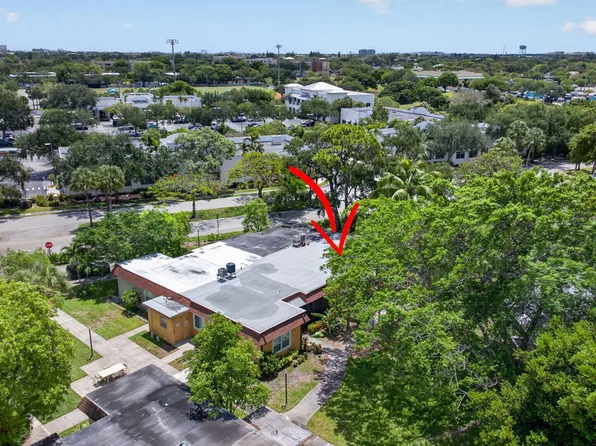2002 SW Natura Boulevard #B, Deerfield Beach, FL 33441