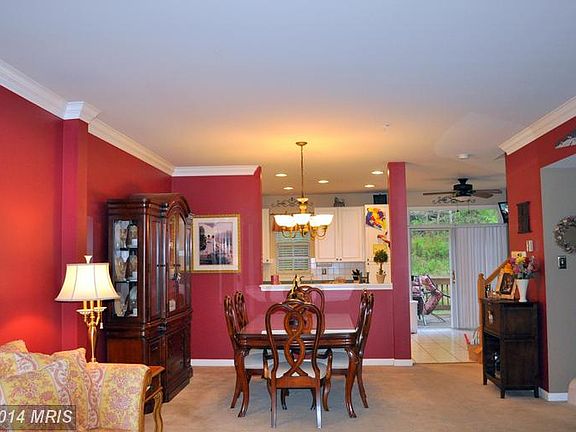 4th image of 409 Amelanchier Ct
