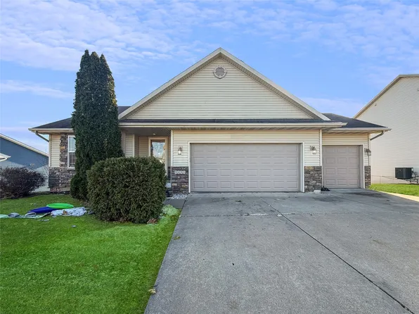 5135 Cypress Dr, Pleasant Hill, IA 50327