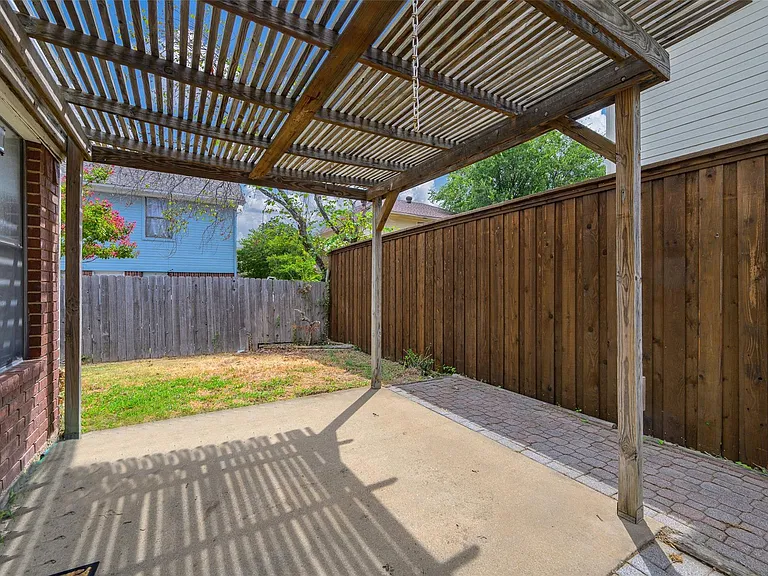 3404 Napolean Ct — Photo 20
