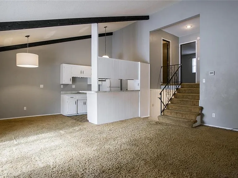 Open concept with vaulted ceilings. Great floorplan