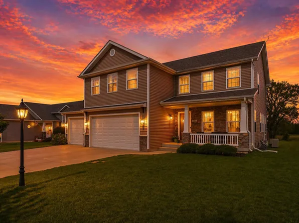 688 Village Pkwy, Lowell, IN 46356