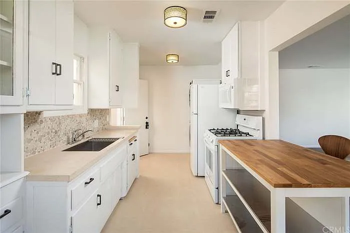 1510 Voorhees Ave — Photo 9
