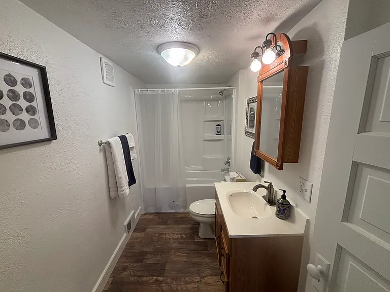 1321 N Brookfield St — Photo 14