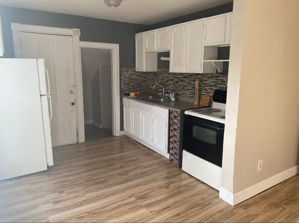 37 N Main St, Mayfield, NY 12117