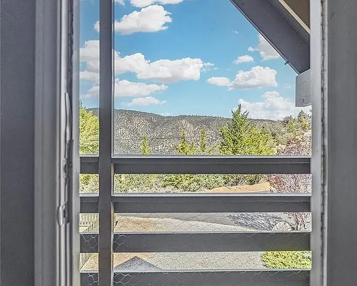 1809 Pioneer Way — Photo 18