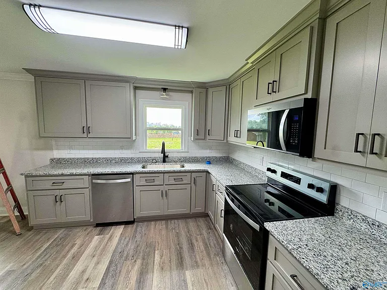 16959 Glaze Rd — Photo 3