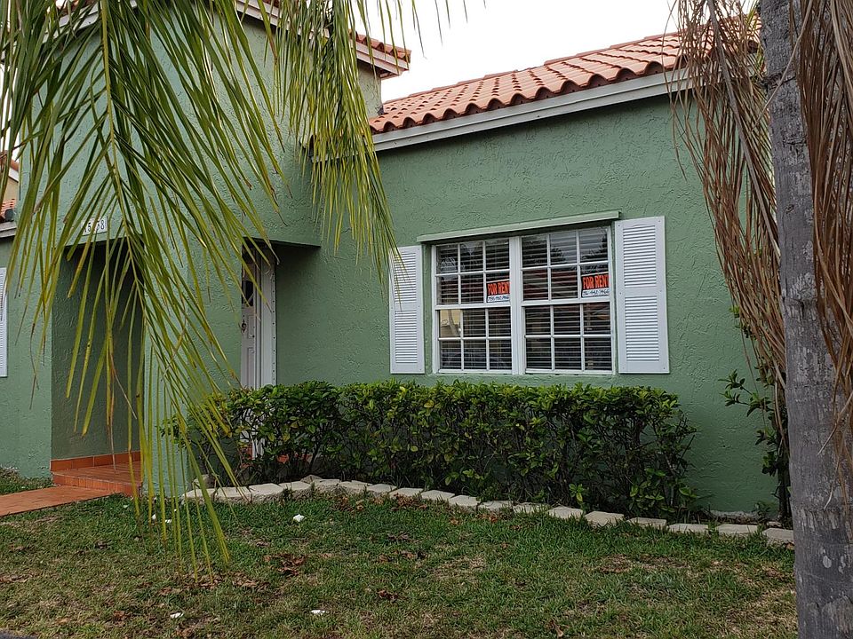 Single Family Home 2 bedroom 2 bath