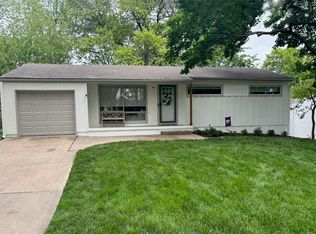 7409 Riggs Ln, Overland Park, KS 66204
