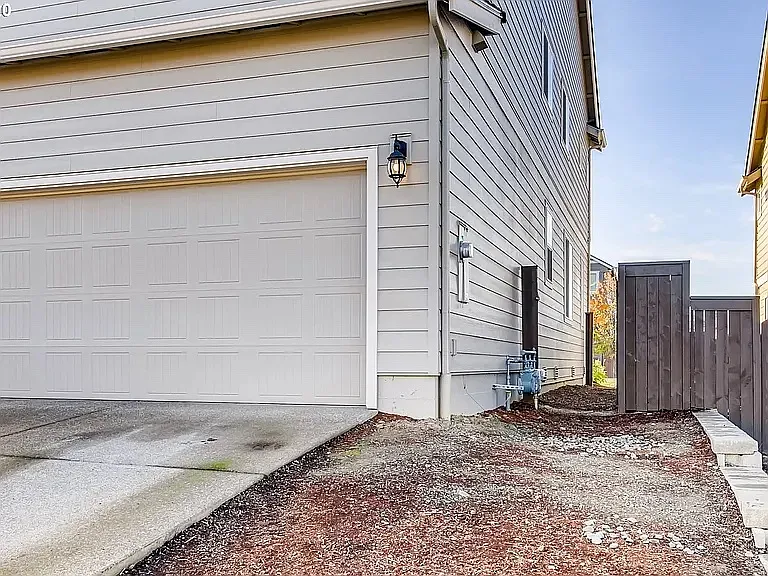 7374 NW Brugger Rd — Photo 25
