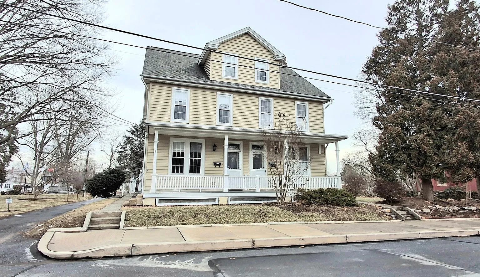 115C S Market St. — Photo 1