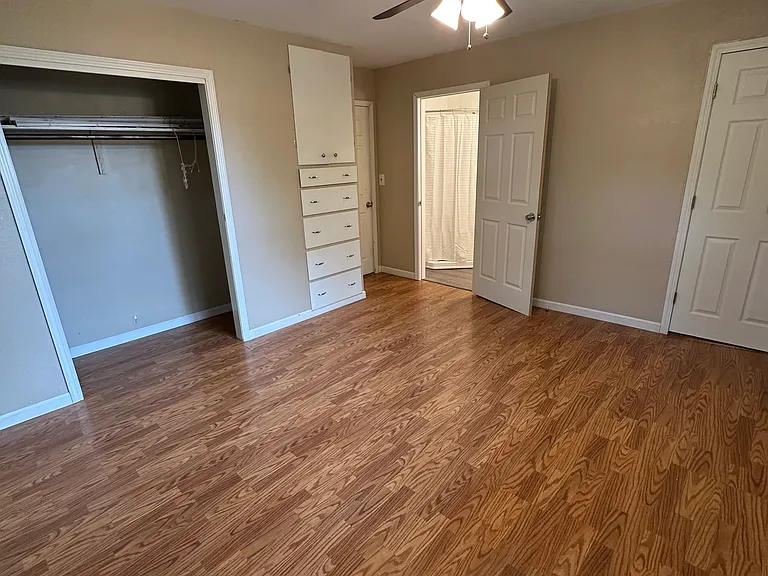 1610 S Saint Louis Ave #1 — Photo 21